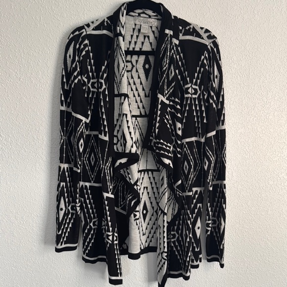 By Design Sweaters - By Design Black and White Geometric Cardigan Sweater